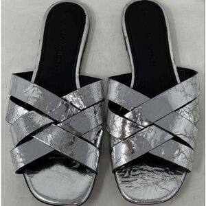 Tory Burch Sandals Womens Size 7 Metallic Silver Crisscross Logo Medallion